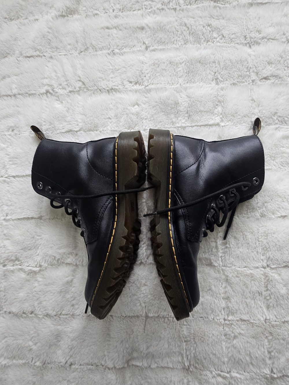 Womens Black Leather Lace-Up Ankle Boots Dr Martens